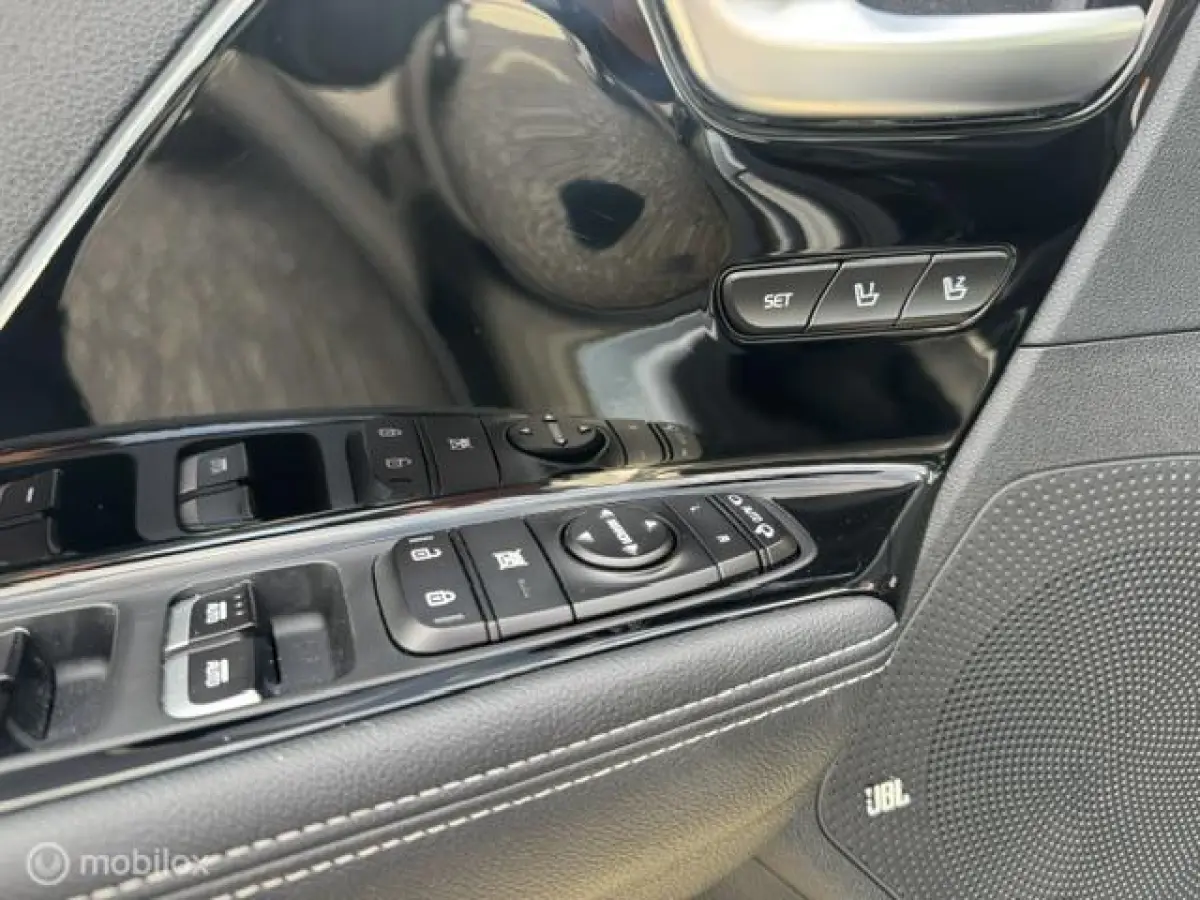 1.6 GDi Hybrid ExecutiveLine Schuif- kantel Dak , Stoel verwarming & verkoeling , stuur verwarmd, Parkeerhulp voor & achter , Navigatie , Camera , dodehoek detectie