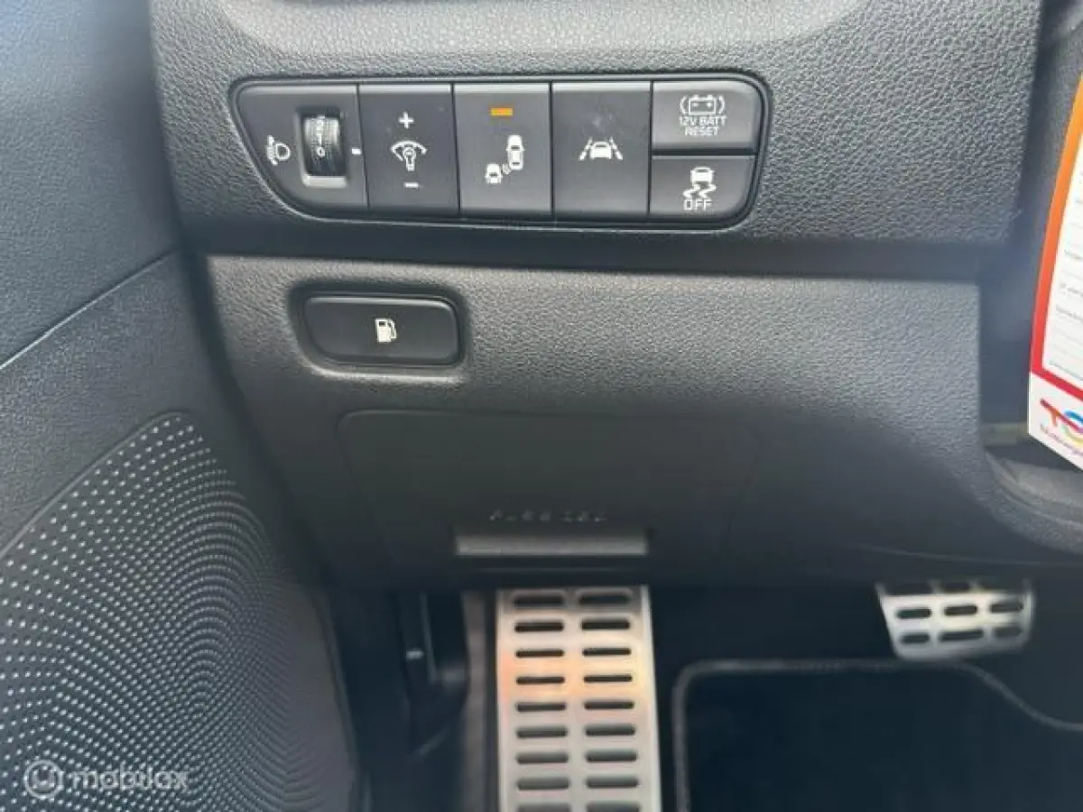 1.6 GDi Hybrid ExecutiveLine Schuif- kantel Dak , Stoel verwarming & verkoeling , stuur verwarmd, Parkeerhulp voor & achter , Navigatie , Camera , dodehoek detectie