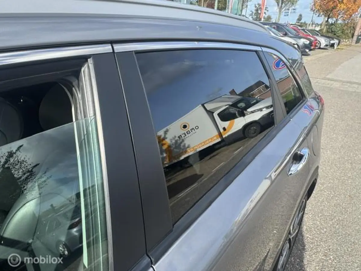 1.6 GDi Hybrid ExecutiveLine Schuif- kantel Dak , Stoel verwarming & verkoeling , stuur verwarmd, Parkeerhulp voor & achter , Navigatie , Camera , dodehoek detectie