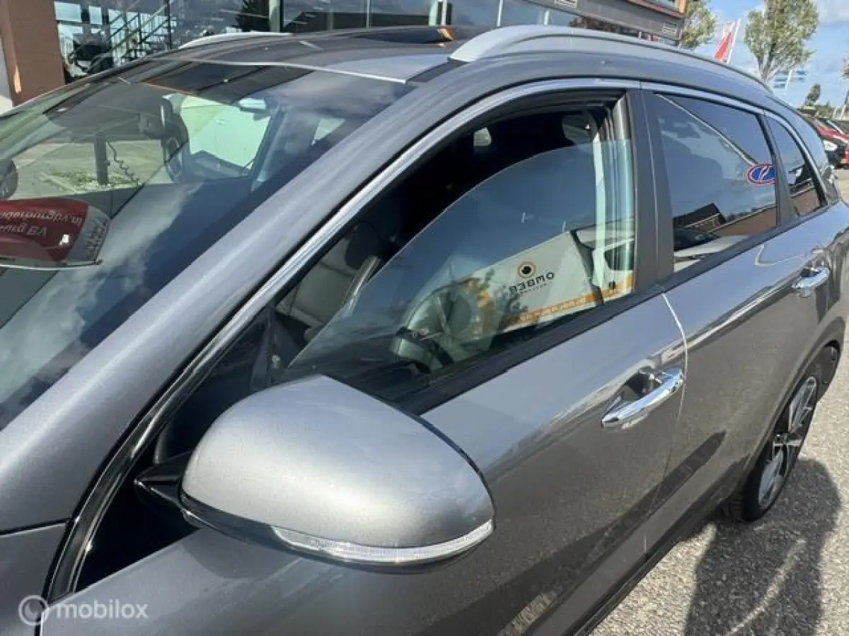 1.6 GDi Hybrid ExecutiveLine Schuif- kantel Dak , Stoel verwarming & verkoeling , stuur verwarmd, Parkeerhulp voor & achter , Navigatie , Camera , dodehoek detectie