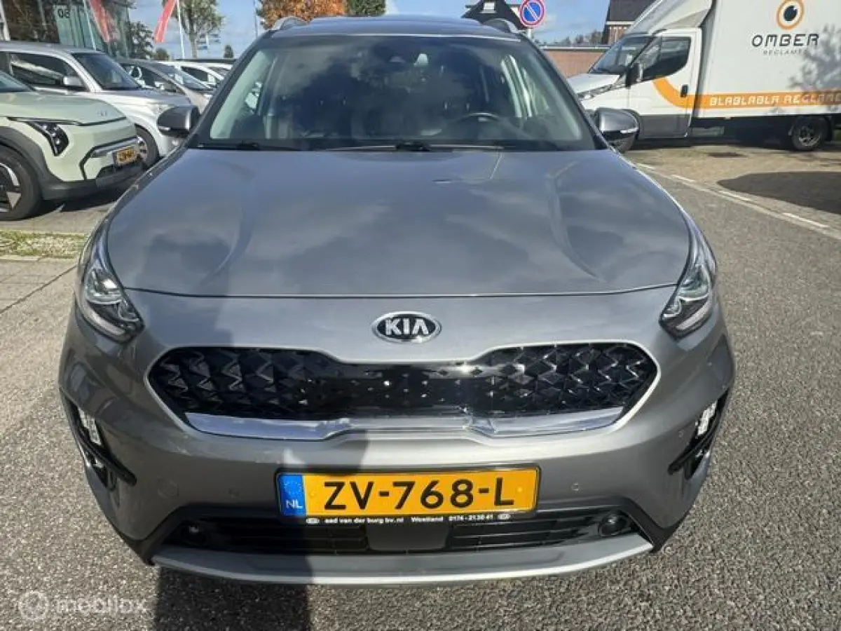1.6 GDi Hybrid ExecutiveLine Schuif- kantel Dak , Stoel verwarming & verkoeling , stuur verwarmd, Parkeerhulp voor & achter , Navigatie , Camera , dodehoek detectie