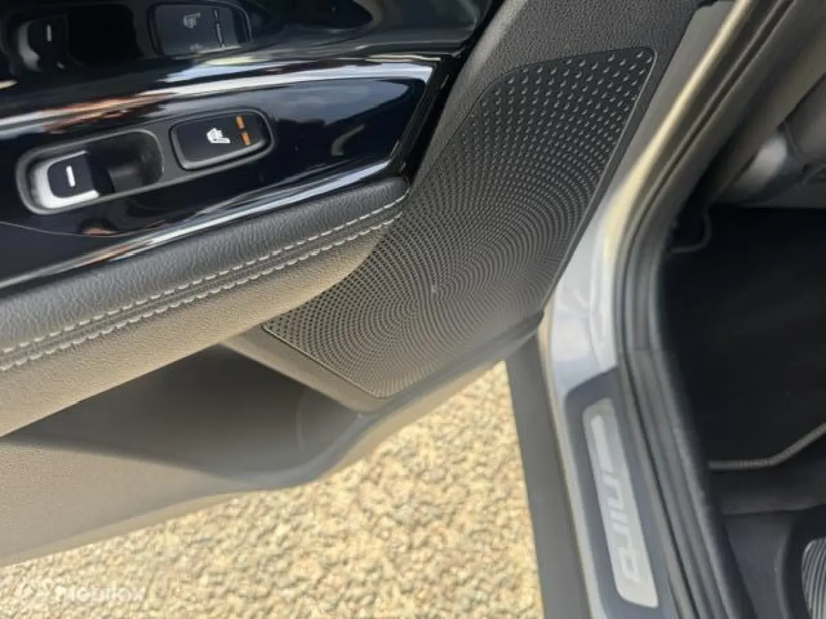 1.6 GDi Hybrid ExecutiveLine Schuif- kantel Dak , Stoel verwarming & verkoeling , stuur verwarmd, Parkeerhulp voor & achter , Navigatie , Camera , dodehoek detectie
