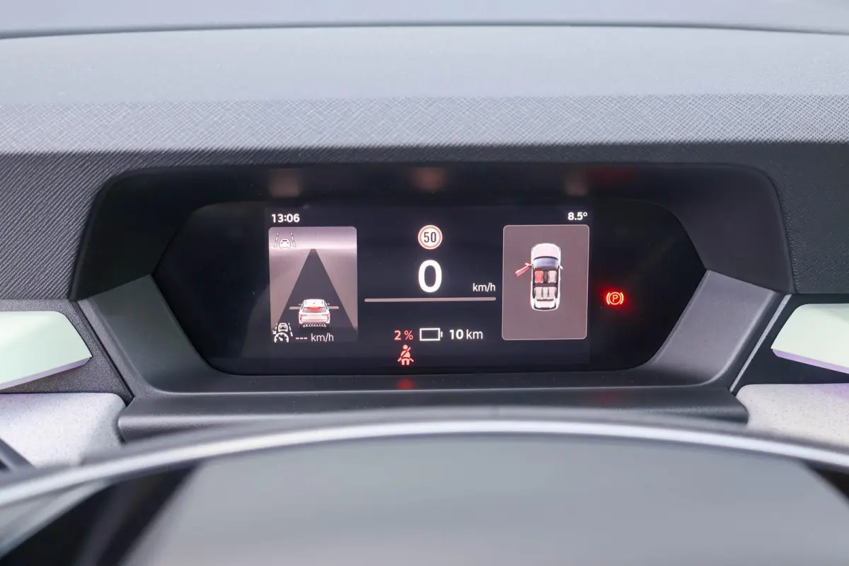 211pk Business Launch Edition 56 kWh | 19" Velgen | Trekhaak Afneembaar