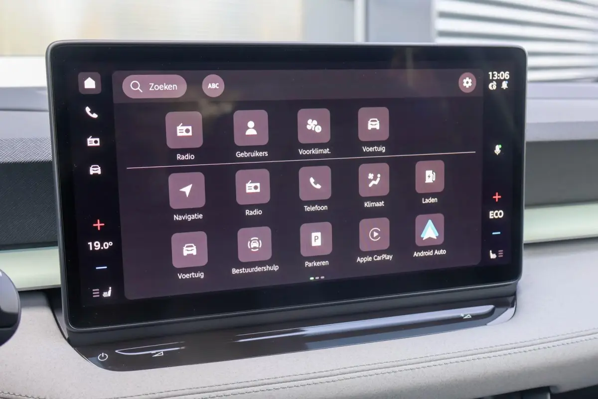 211pk Business Launch Edition 56 kWh | 19" Velgen | Trekhaak Afneembaar
