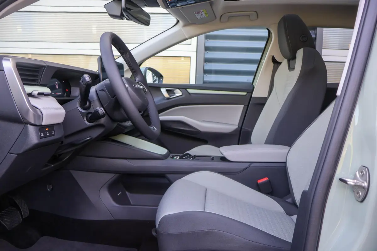 211pk Business Launch Edition 56 kWh | 19" Velgen | Trekhaak Afneembaar