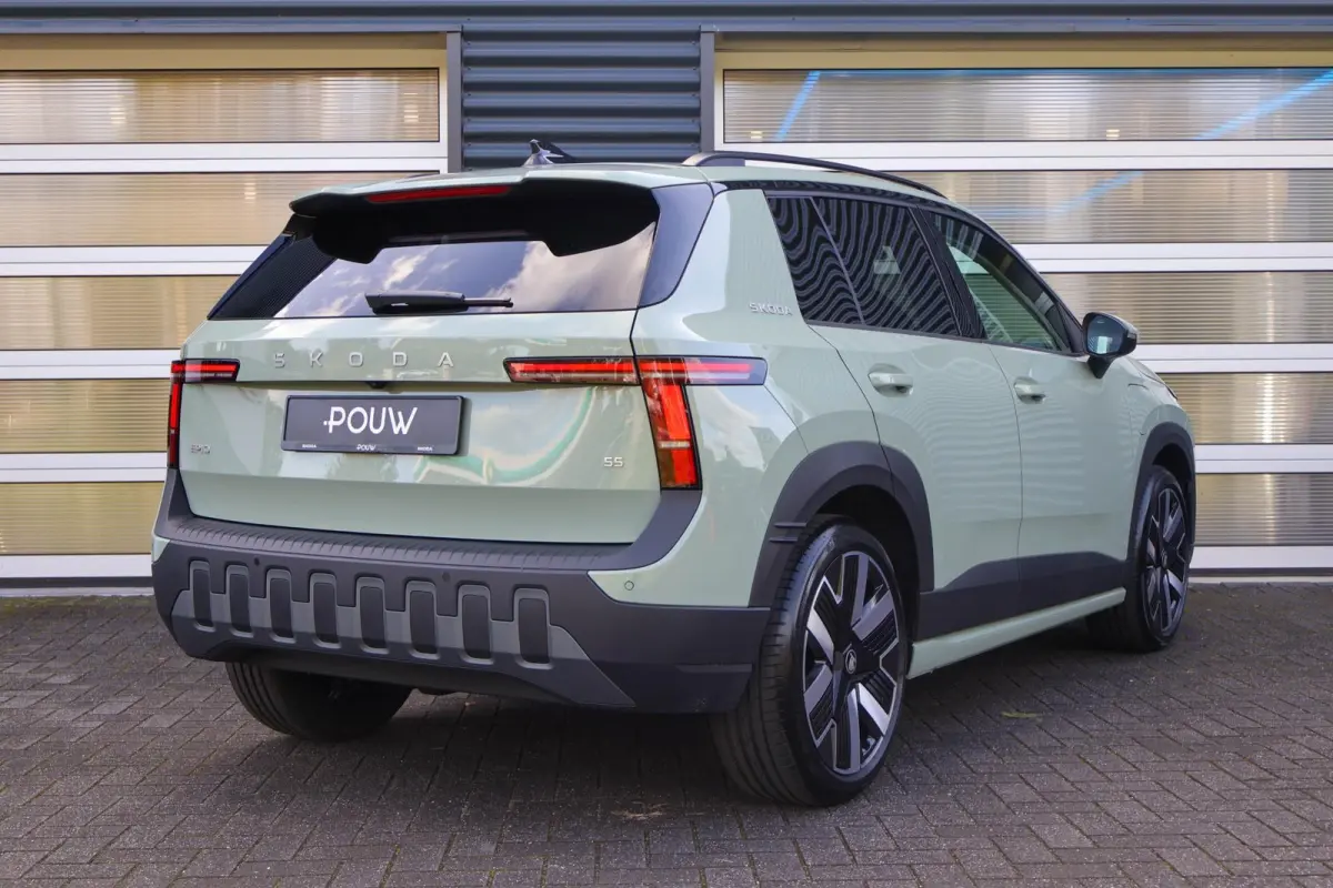 211pk Business Launch Edition 56 kWh | 19" Velgen | Trekhaak Afneembaar