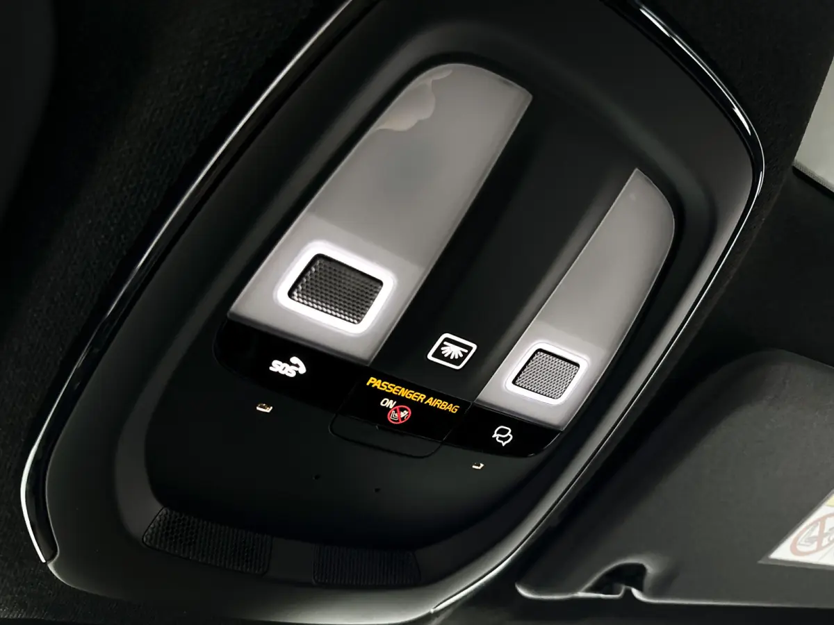 Single Motor Extended Range Plus Black Ed. 82 kWh | Panoramadak | Parkeercamera | Stoel- en stuurverwarming | Trekhaak