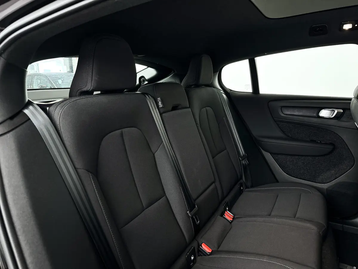 Single Motor Extended Range Plus Black Ed. 82 kWh | Panoramadak | Parkeercamera | Stoel- en stuurverwarming | Trekhaak