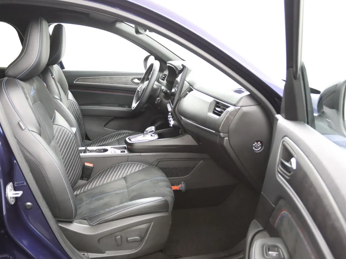 esprit Alpine E-Tech full hybrid 145 | 360 Camera | Adapt. Cruise |