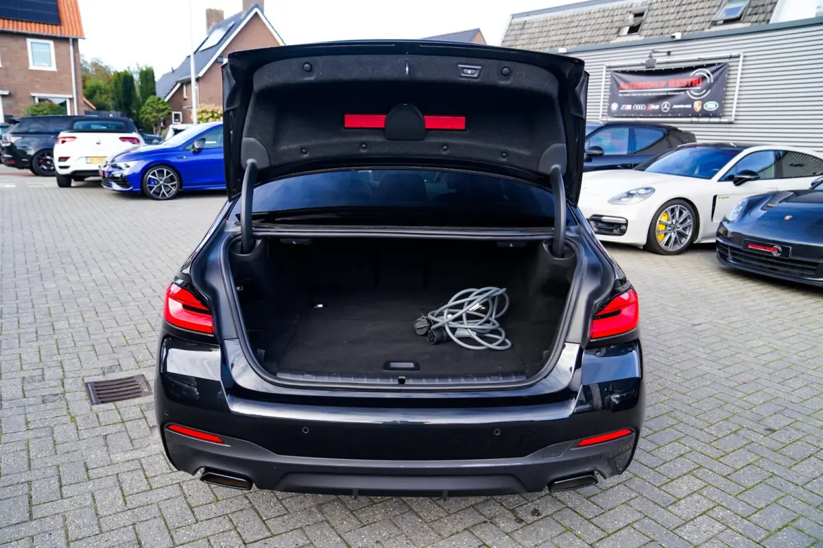 545e xDrive High Executive | Harman/Kardon | Laser LED | HuD | Facelift | Softclose | Panorama | Alcantara | Massage