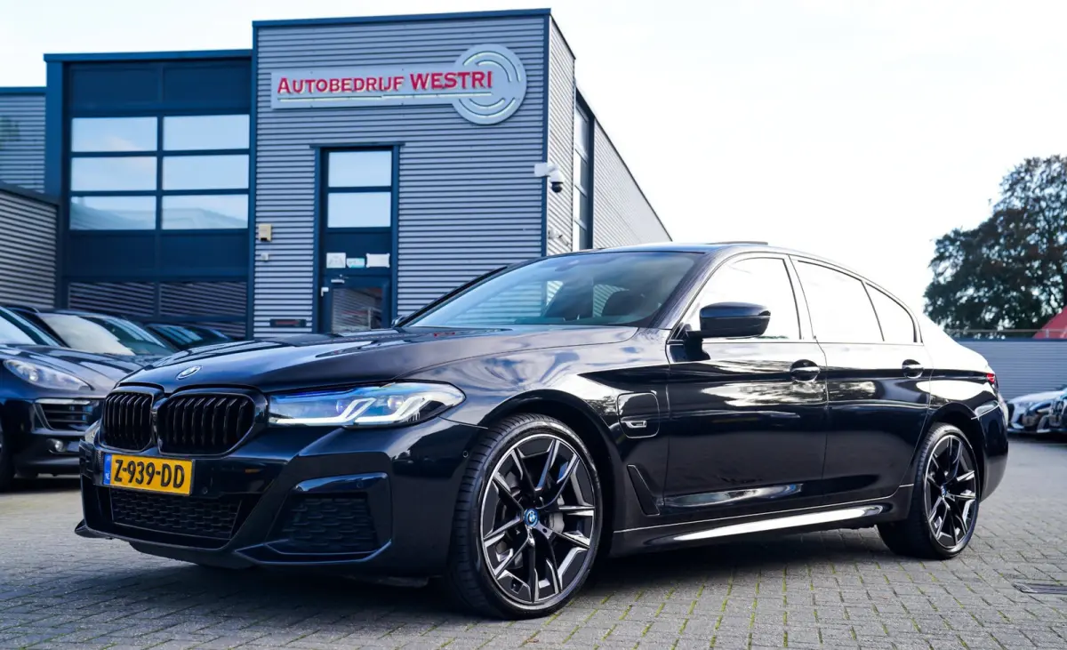 545e xDrive High Executive | Harman/Kardon | Laser LED | HuD | Facelift | Softclose | Panorama | Alcantara | Massage