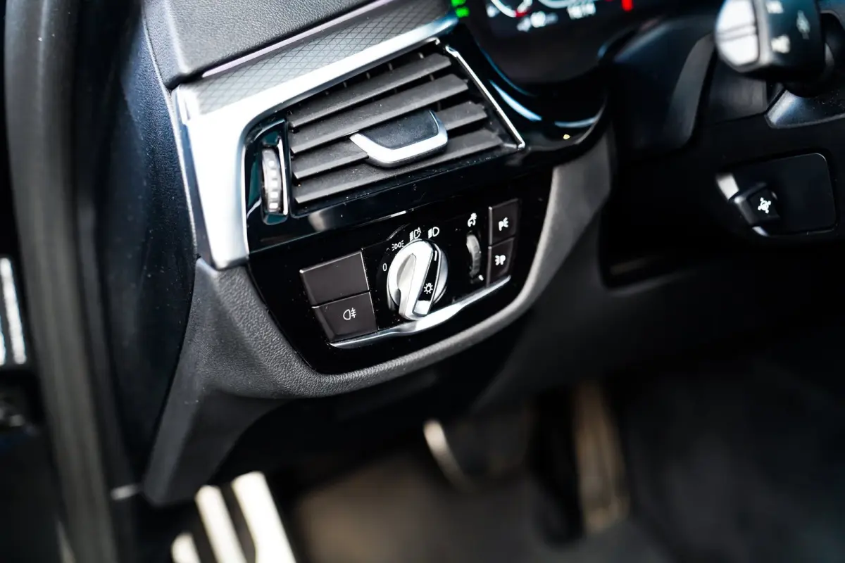 545e xDrive High Executive | Harman/Kardon | Laser LED | HuD | Facelift | Softclose | Panorama | Alcantara | Massage