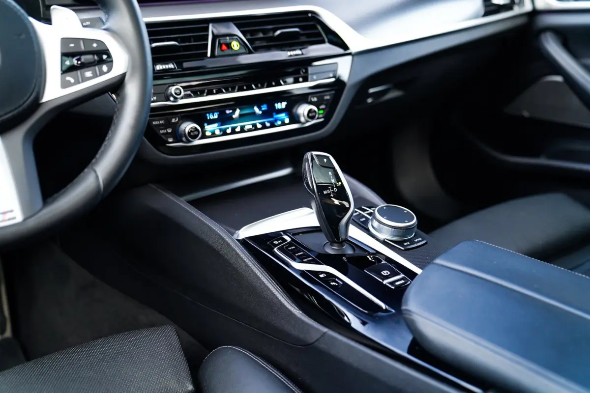 545e xDrive High Executive | Harman/Kardon | Laser LED | HuD | Facelift | Softclose | Panorama | Alcantara | Massage