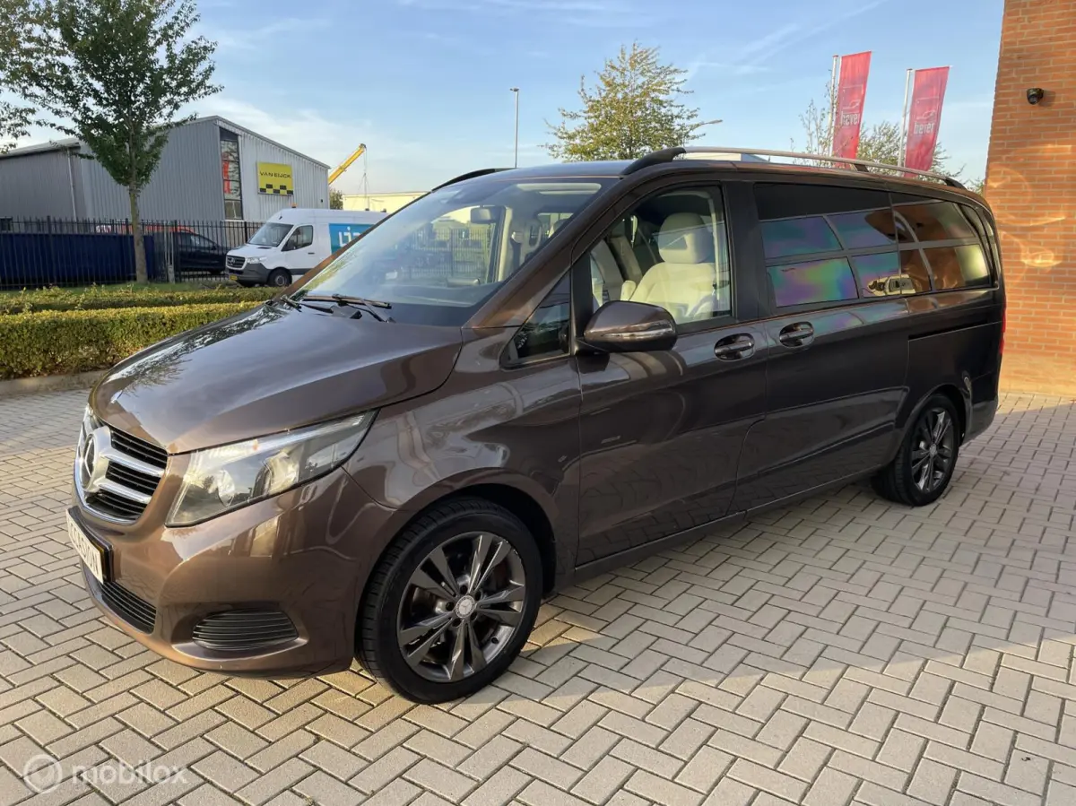 200d Lang DC Avantgarde rolstoelbus