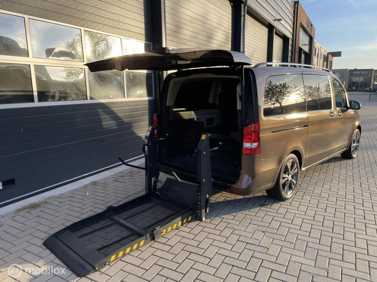 200d Lang DC Avantgarde rolstoelbus