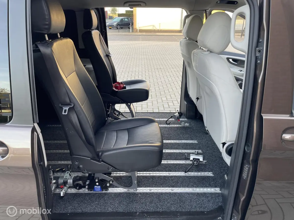 200d Lang DC Avantgarde rolstoelbus