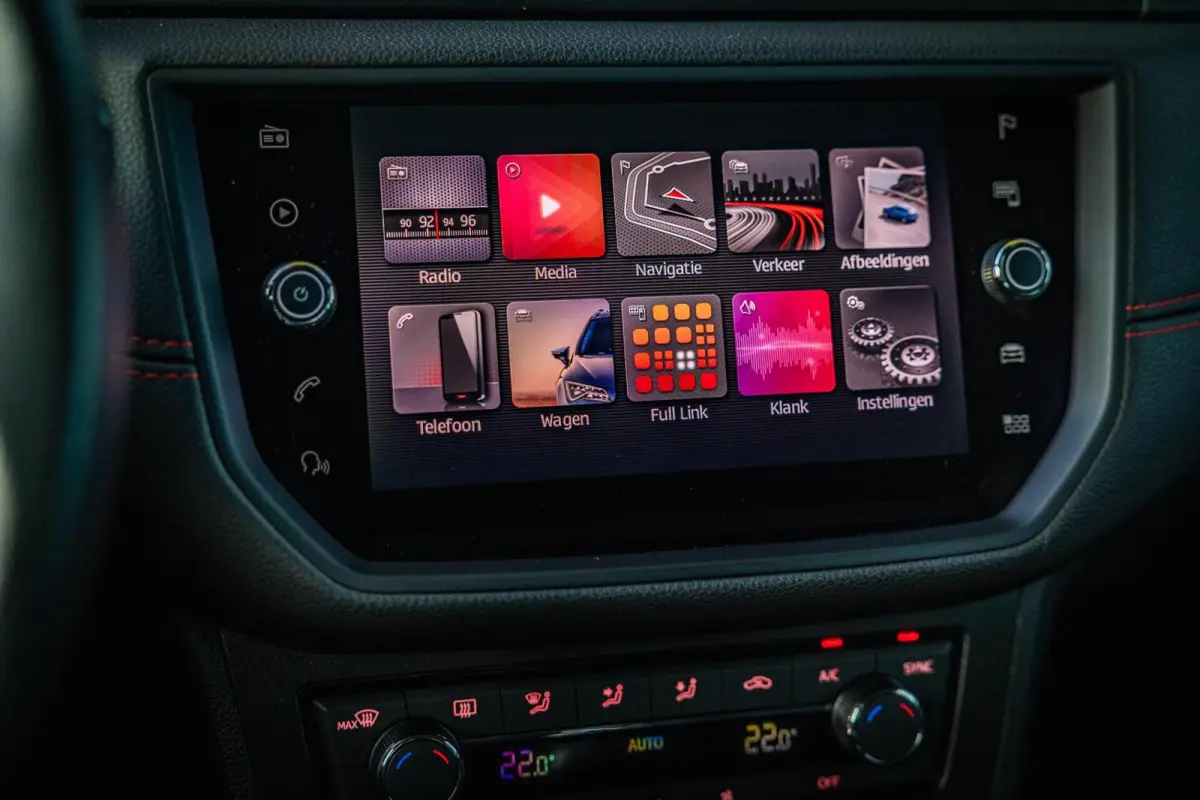 1.0 TSI FR |Sfeerverlichting | Carplay | 116pk