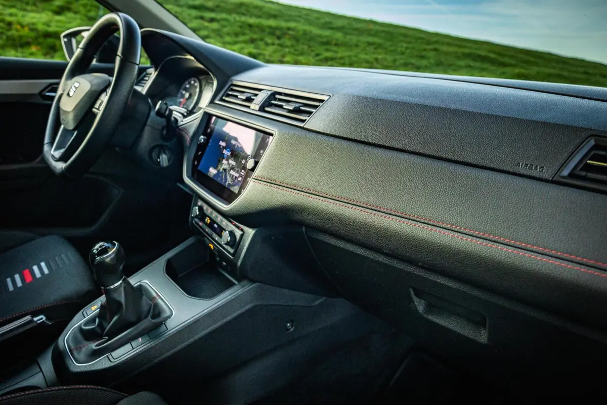 1.0 TSI FR |Sfeerverlichting | Carplay | 116pk