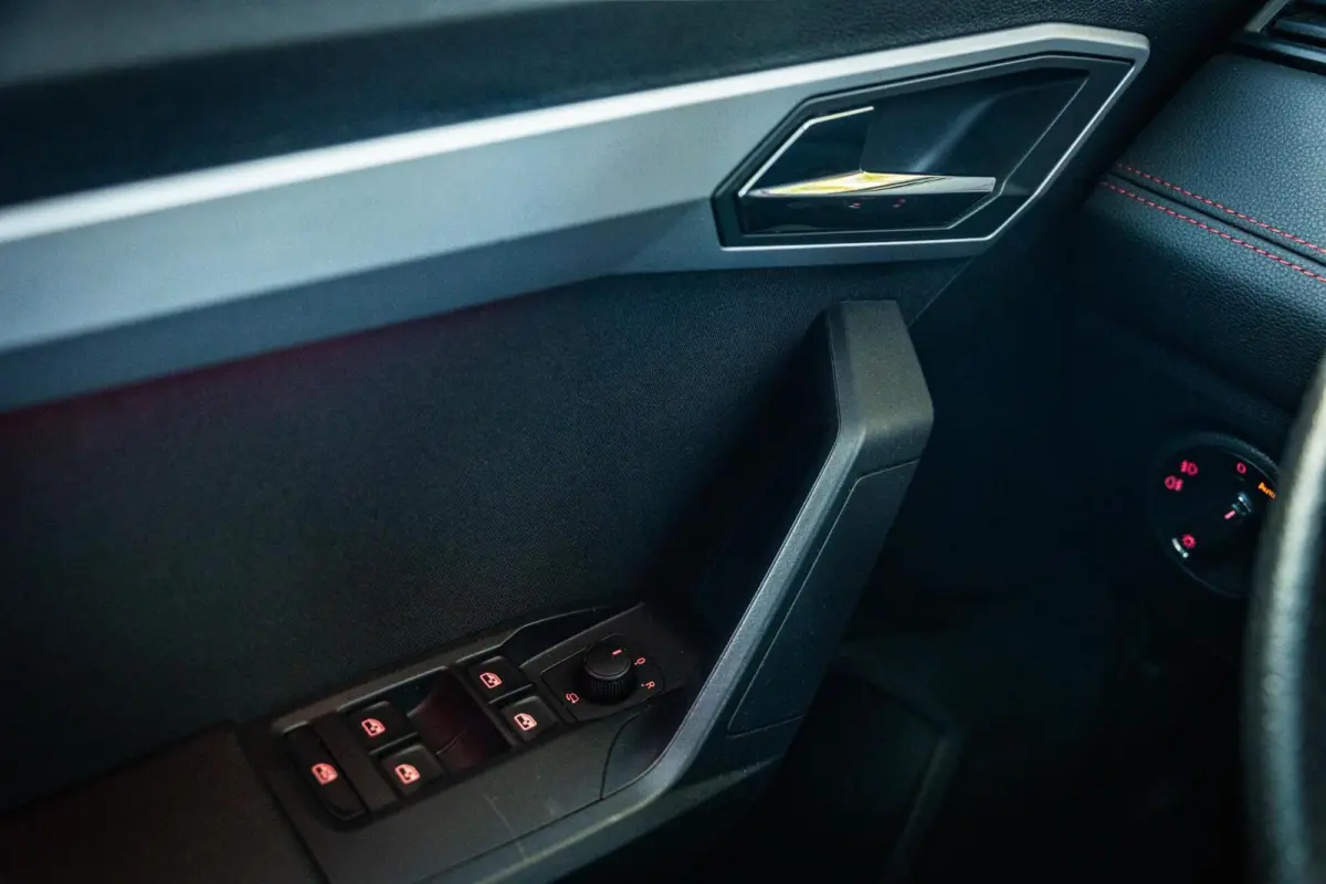 1.0 TSI FR |Sfeerverlichting | Carplay | 116pk