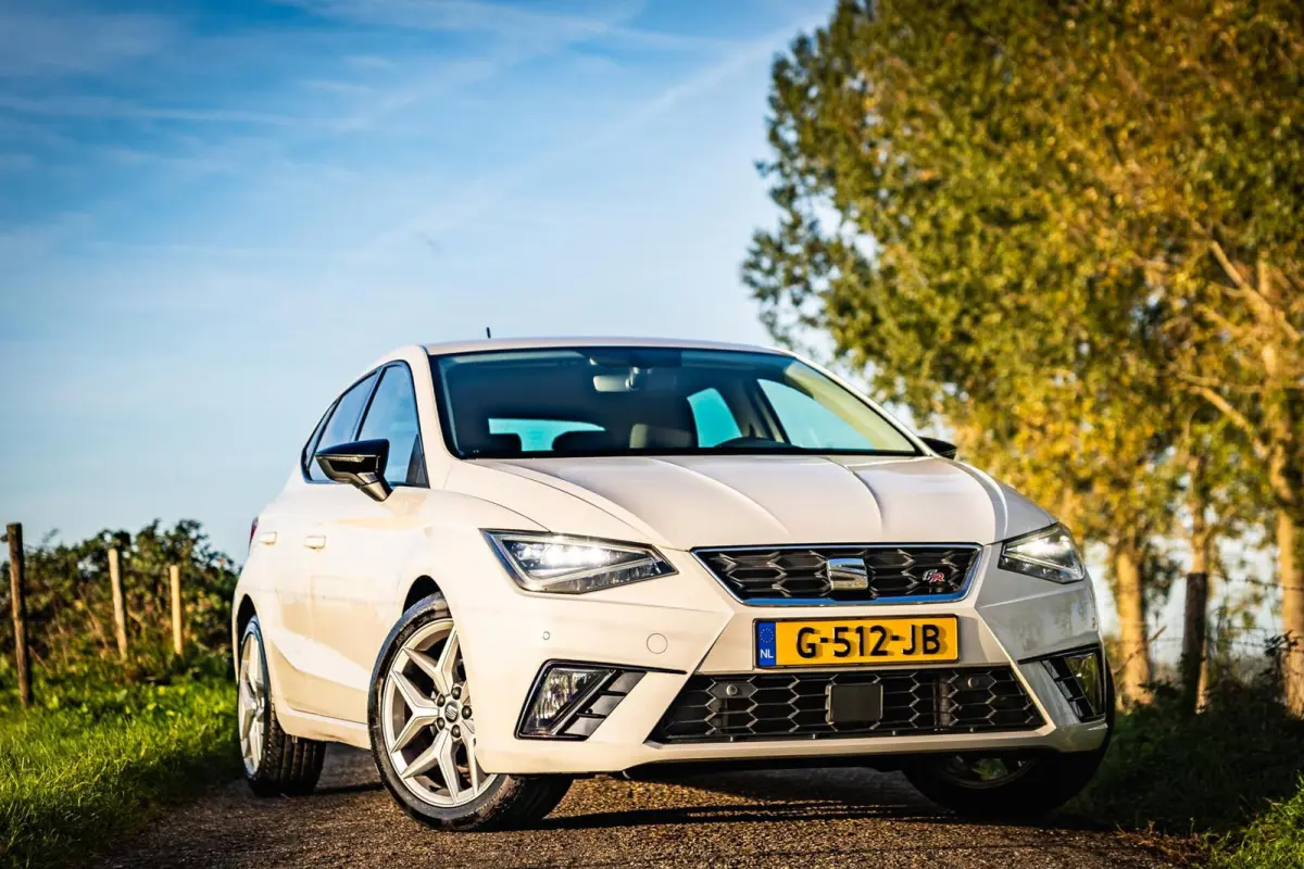 1.0 TSI FR |Sfeerverlichting | Carplay | 116pk