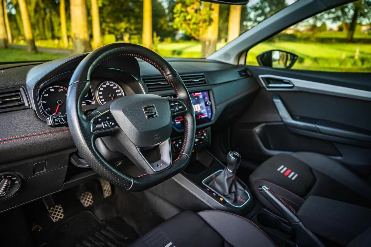 1.0 TSI FR |Sfeerverlichting | Carplay | 116pk