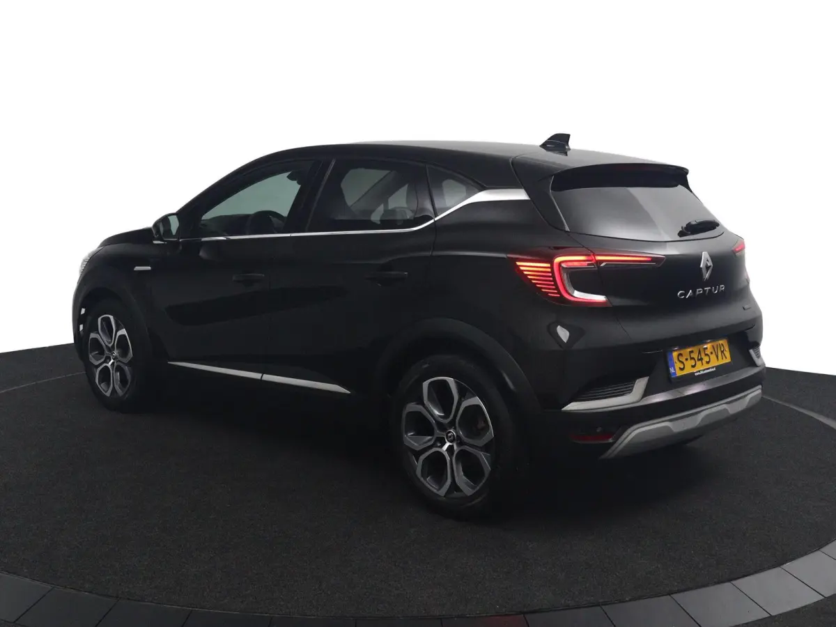 1.6 E-Tech full hybrid*CAM*ECC*CRUISE*NAVI*LED*