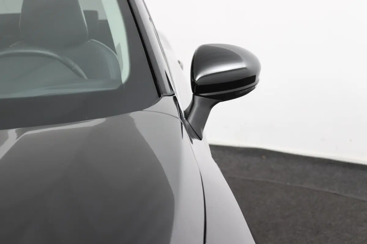 1.6 E-Tech full hybrid*CAM*ECC*CRUISE*NAVI*LED*