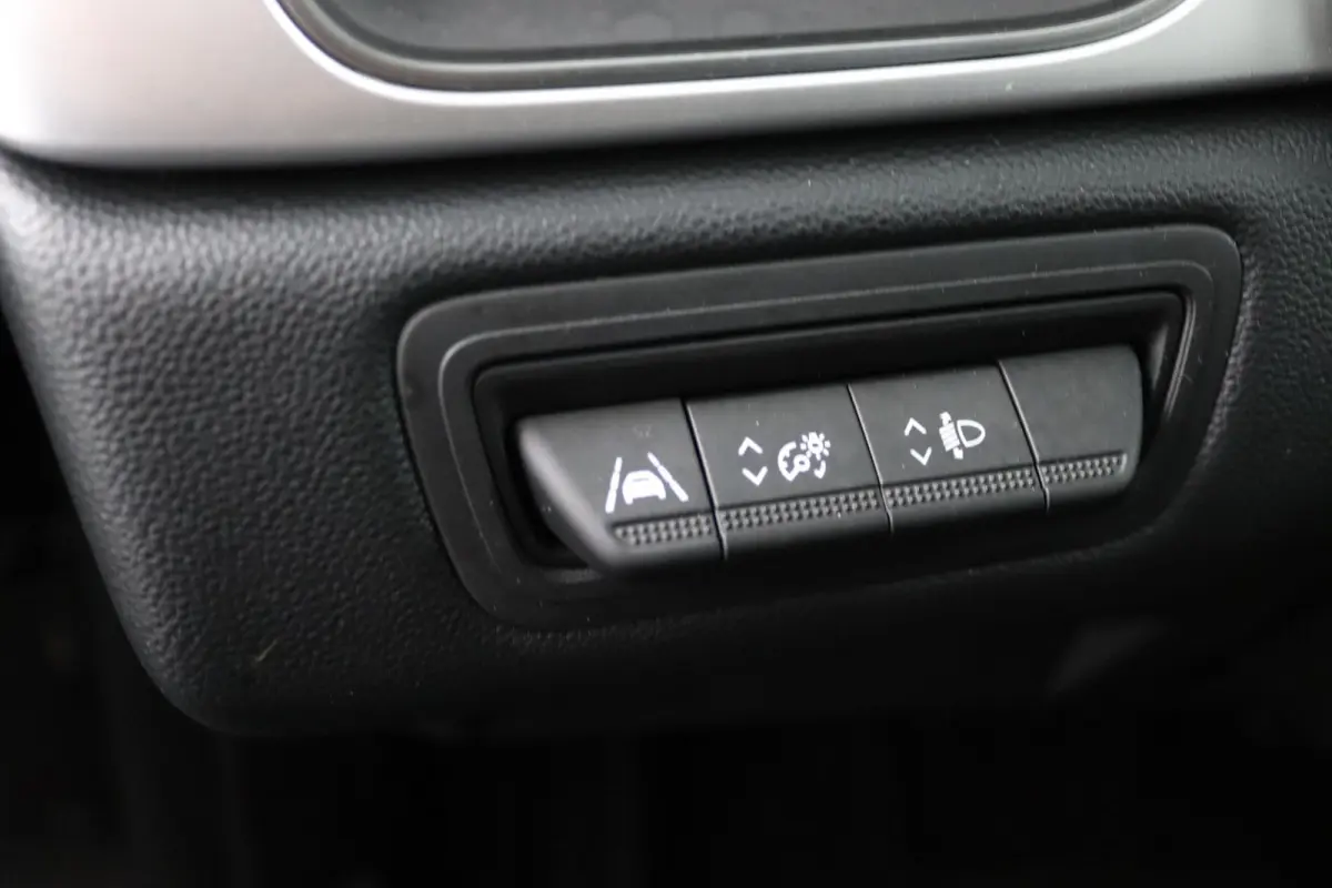 1.6 E-Tech full hybrid*CAM*ECC*CRUISE*NAVI*LED*