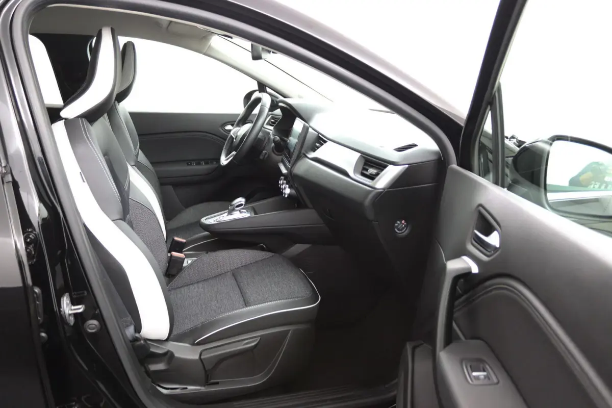 1.6 E-Tech full hybrid*CAM*ECC*CRUISE*NAVI*LED*