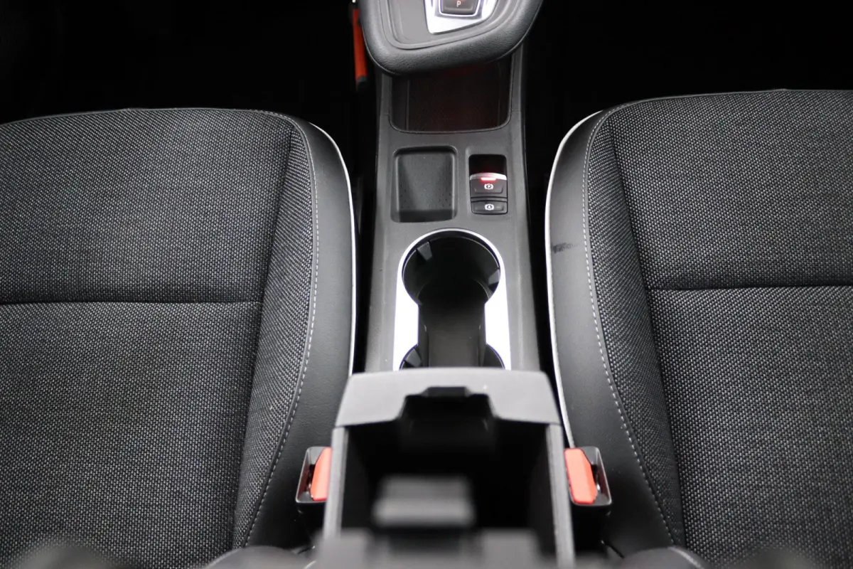 1.6 E-Tech full hybrid*CAM*ECC*CRUISE*NAVI*LED*
