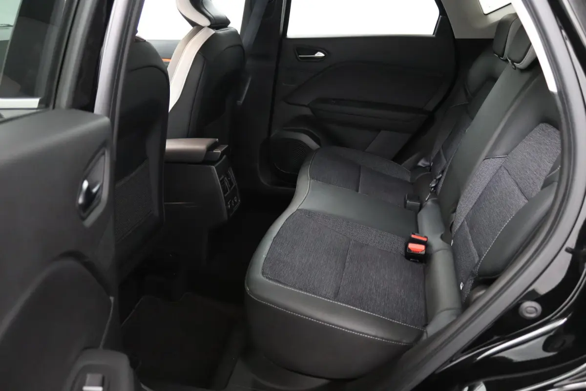 1.6 E-Tech full hybrid*CAM*ECC*CRUISE*NAVI*LED*