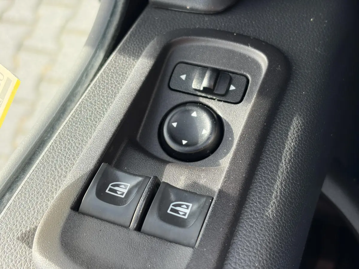 T35 2.3 dCi 180 L3H2*NAVI*HAAK*CAM*A/C*CRUISE*TEL*