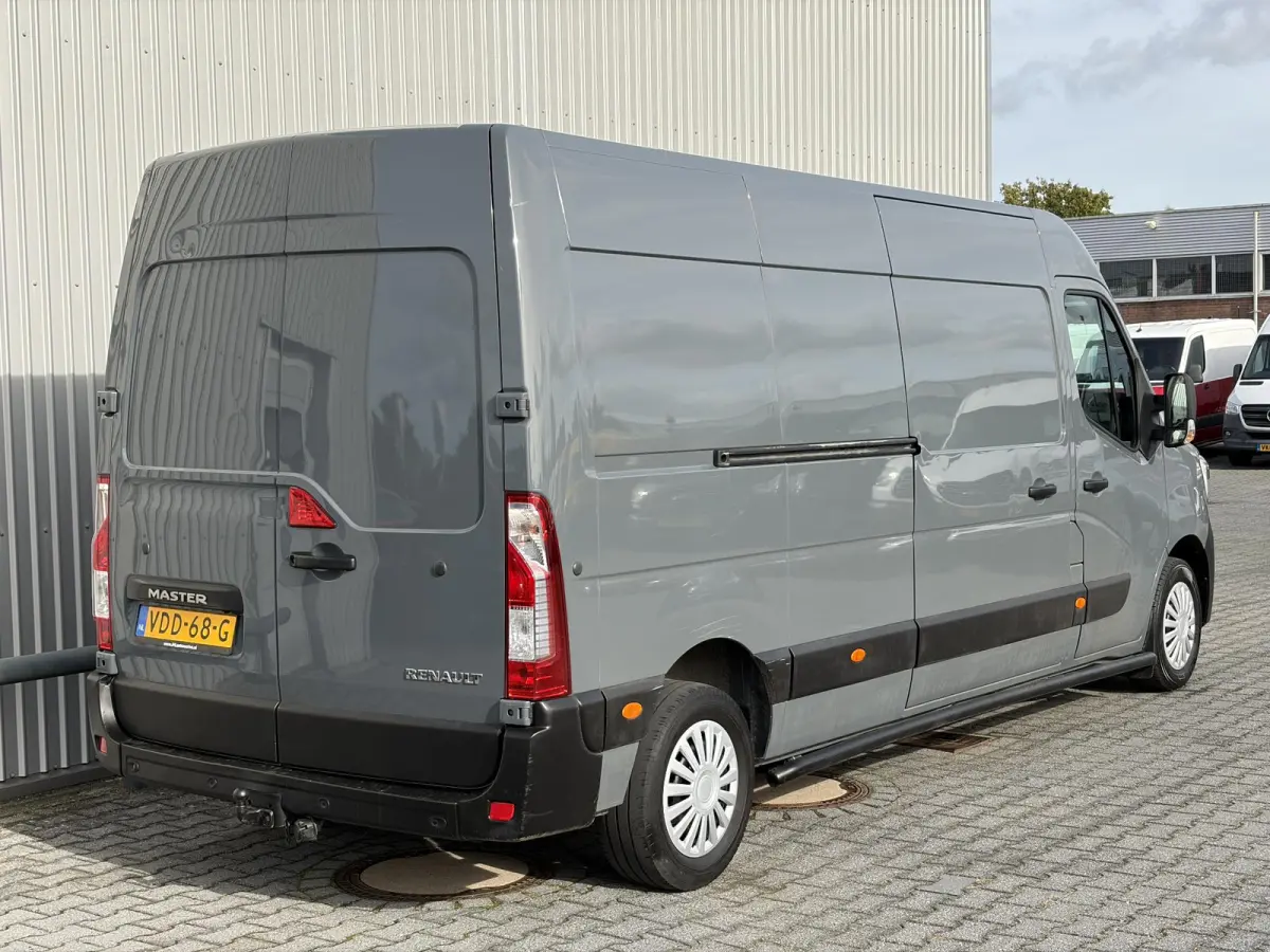 T35 2.3 dCi 180 L3H2*NAVI*HAAK*CAM*A/C*CRUISE*TEL*