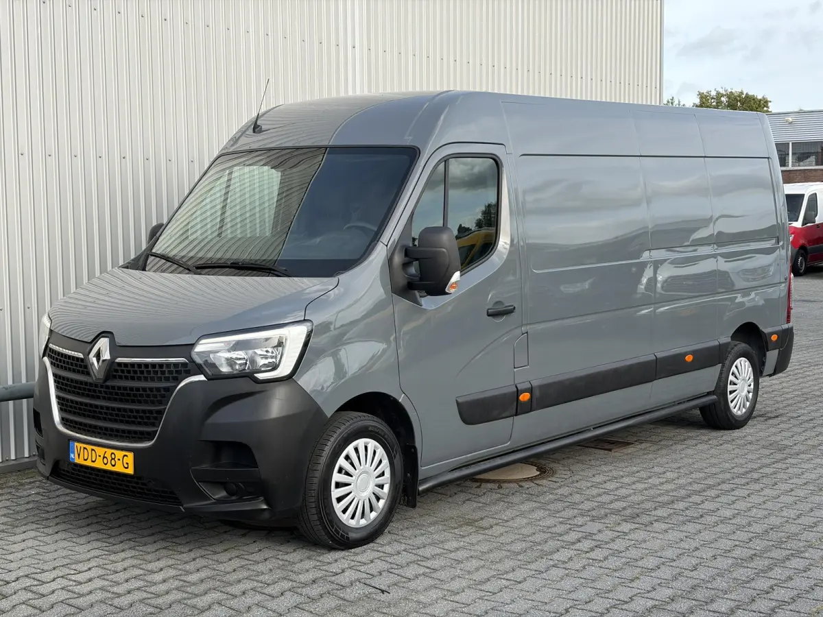 T35 2.3 dCi 180 L3H2*NAVI*HAAK*CAM*A/C*CRUISE*TEL*