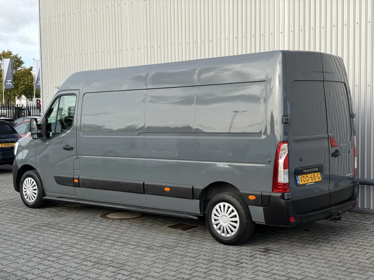 T35 2.3 dCi 180 L3H2*NAVI*HAAK*CAM*A/C*CRUISE*TEL*