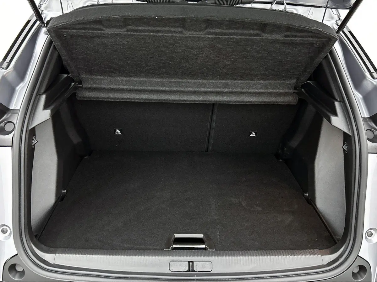 1.2 Hybrid 145 GT | Elektrische Bestuurderstoel | Verwarmbare Voorstoelen | Navigatie | Dode Hoek Bewaking | Camera Voor + Achter | Adaptieve Cruise Control |