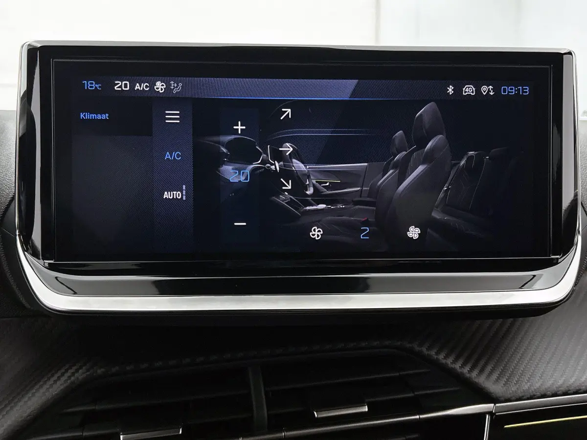 1.2 Hybrid 145 GT | Elektrische Bestuurderstoel | Verwarmbare Voorstoelen | Navigatie | Dode Hoek Bewaking | Camera Voor + Achter | Adaptieve Cruise Control |