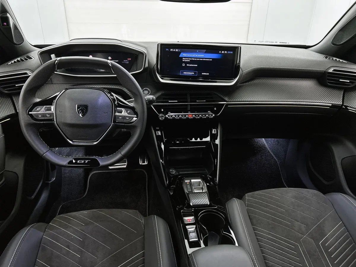 1.2 Hybrid 145 GT | Elektrische Bestuurderstoel | Verwarmbare Voorstoelen | Navigatie | Dode Hoek Bewaking | Camera Voor + Achter | Adaptieve Cruise Control |