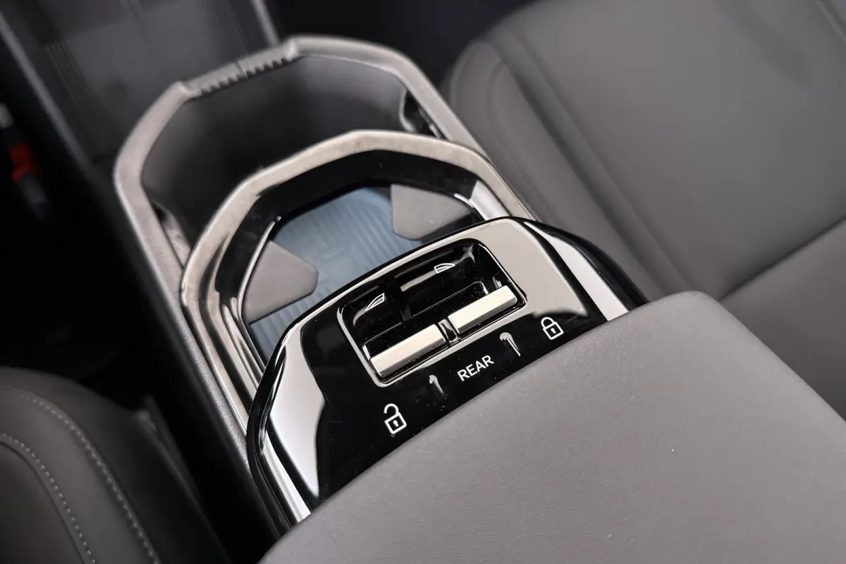 Single Motor Extended Range Core 69 kWh Warmtepomp Adapt. Cruise Carplay