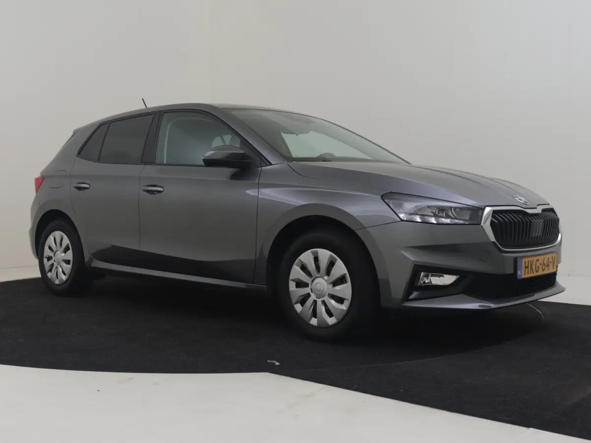 1.0 TSI Selection l Parkeersensoren l Apple Car play / Android l Digital Dash l Metallic lak l Cr Control l Full LED l