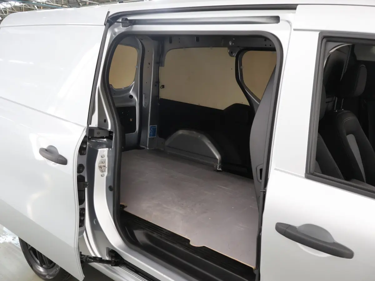 112 CDI | AUT. | L2 | PRO | TREKHAAK | SCHUIFDEUR L+R | PARKEERCAMERA | BLUETOOTH | CRUISE CONTROL | CERTIFIED