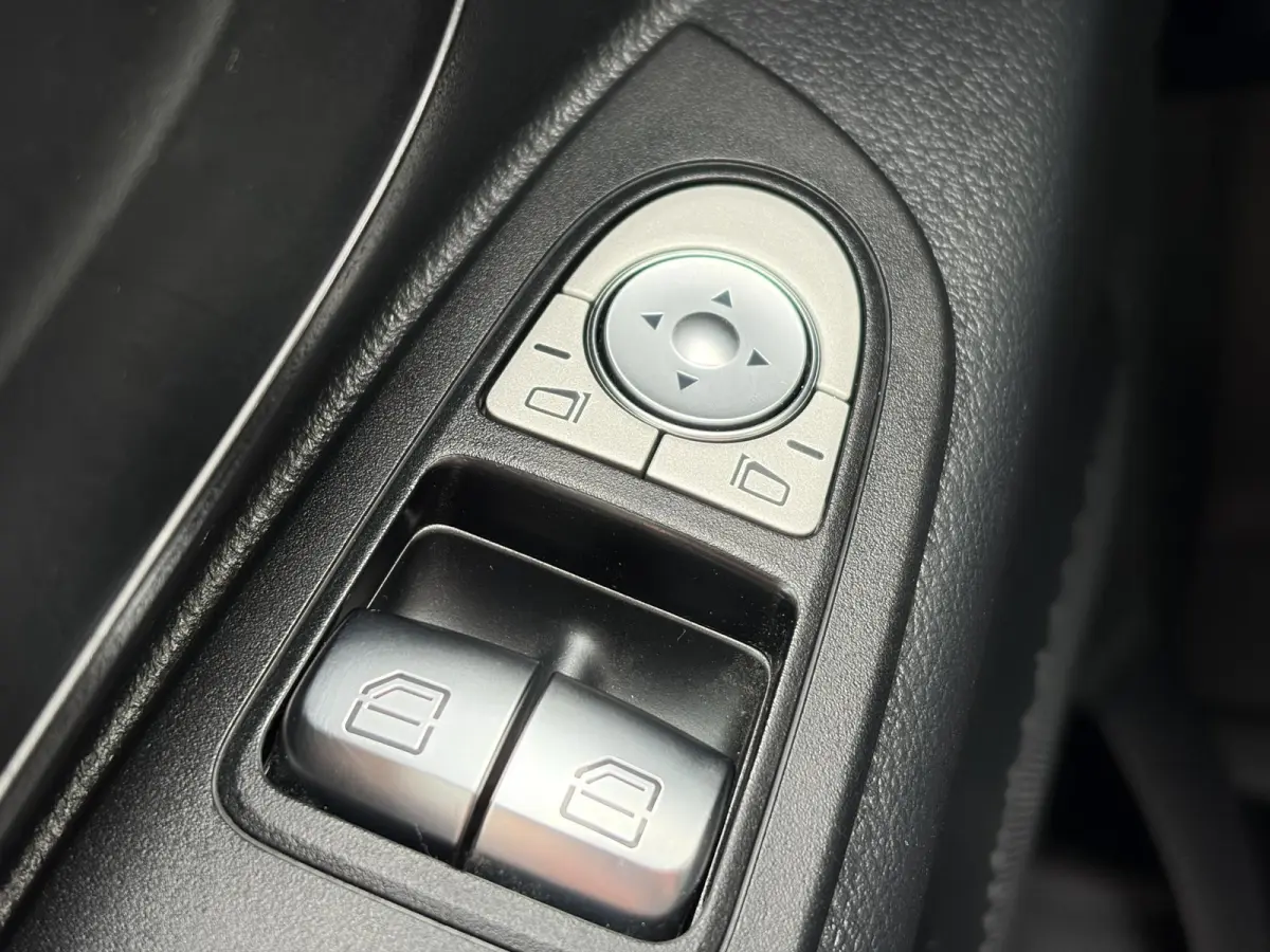 114 CDI Lang*AUTOM*NAVI*CAM*ECC*HAAK*CRUISE*TEL*