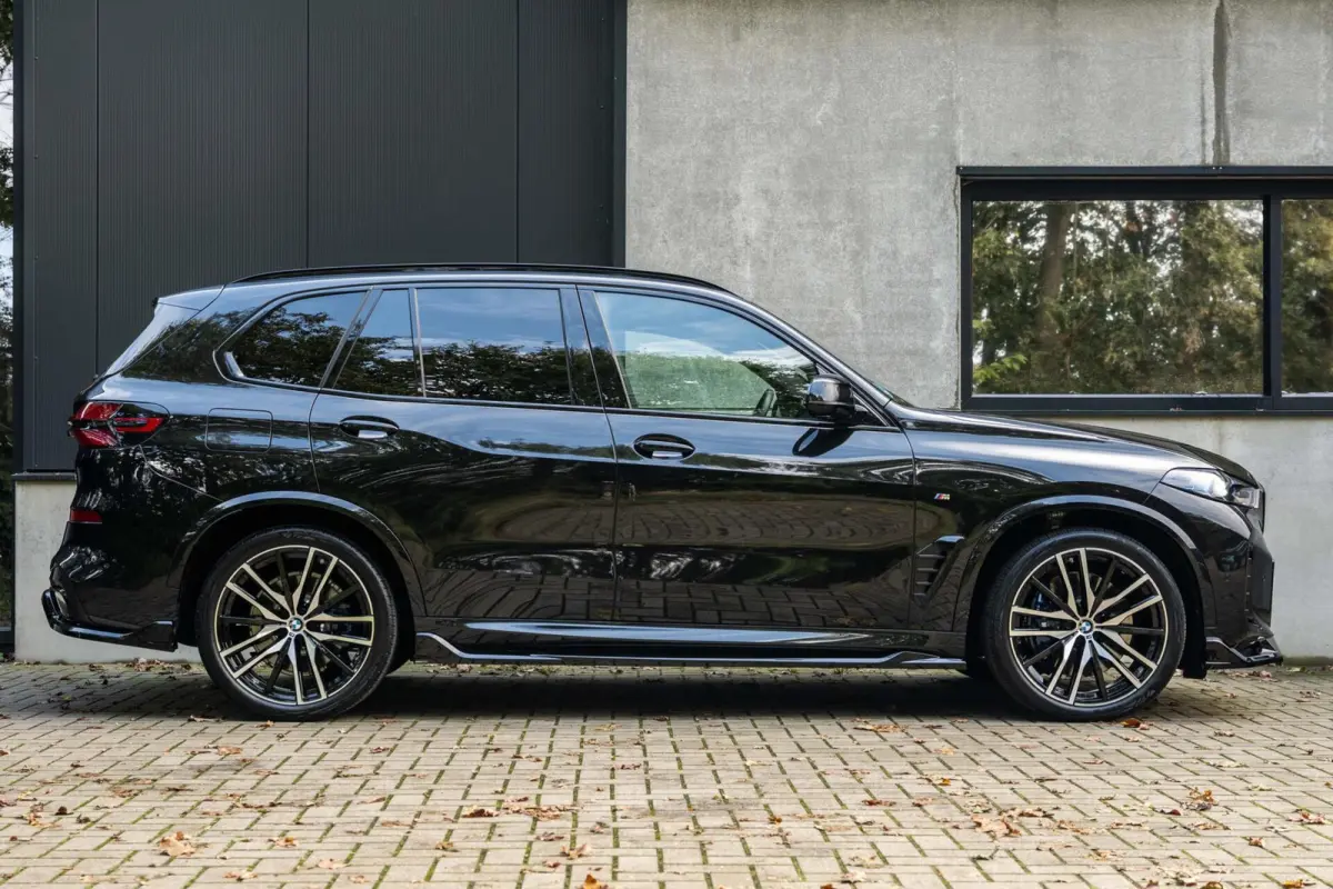 xDrive50e M Sport Pro Maxton H/K Soft-Close Trek 22''