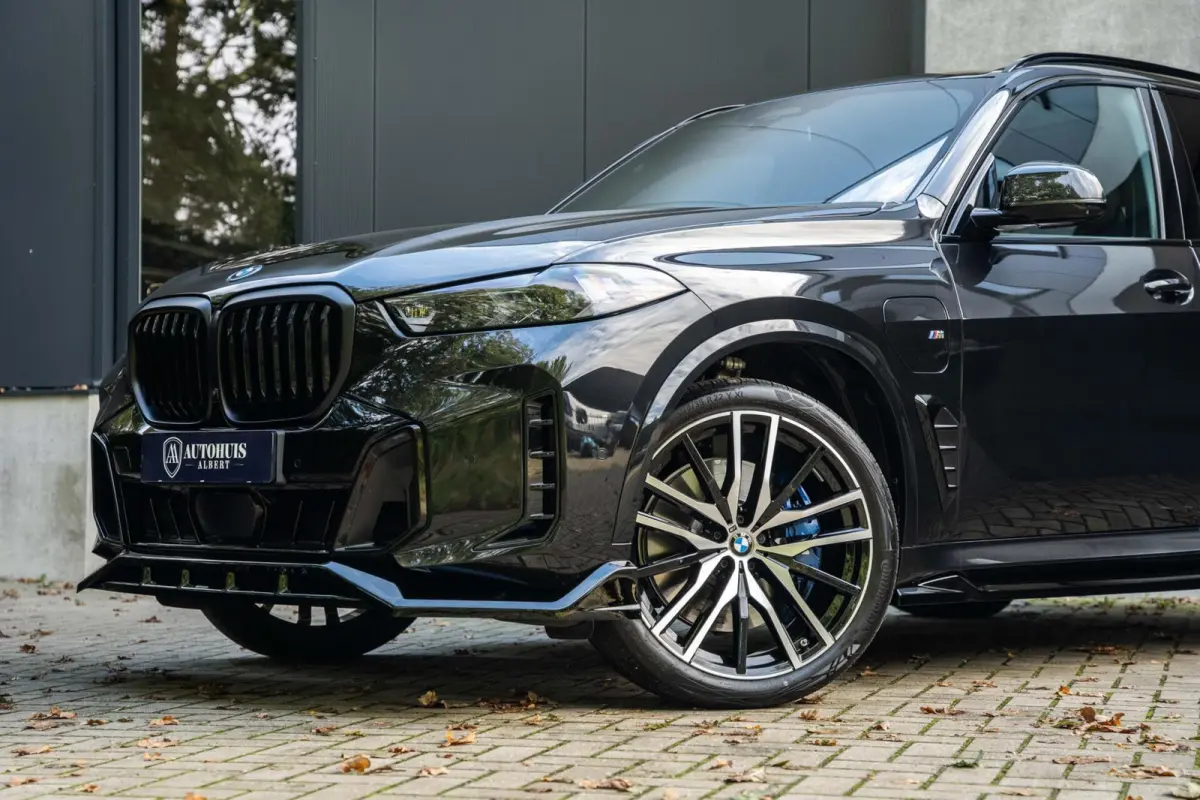 xDrive50e M Sport Pro Maxton H/K Soft-Close Trek 22''