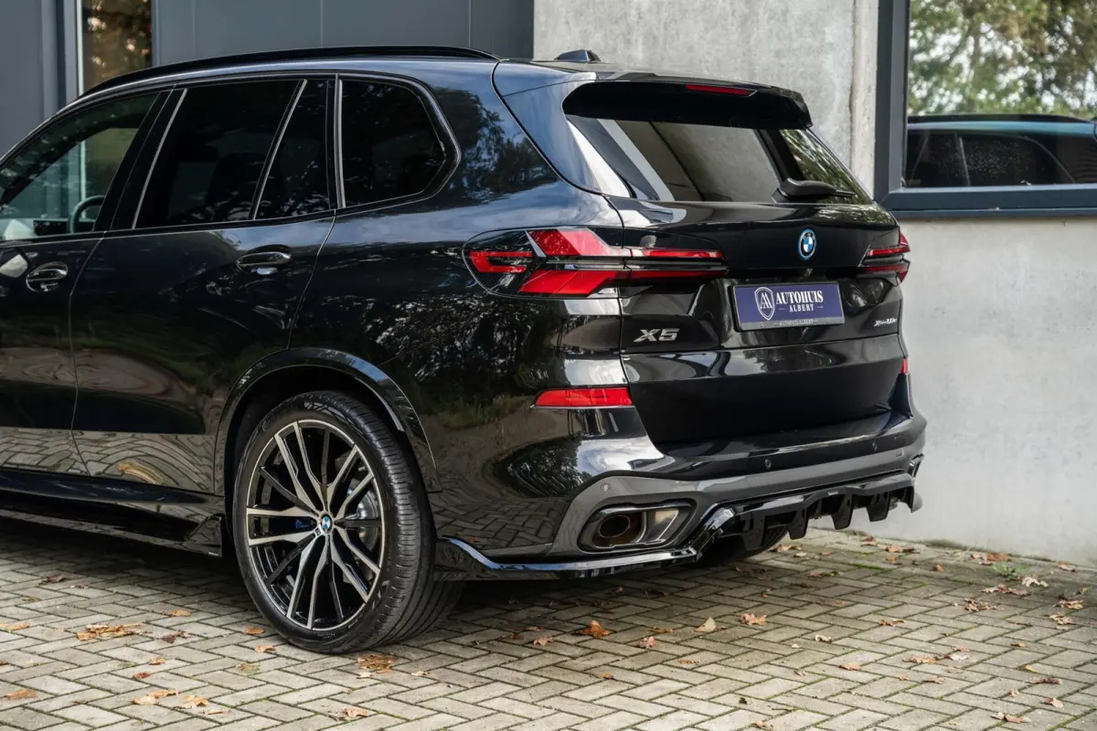 xDrive50e M Sport Pro Maxton H/K Soft-Close Trek 22''