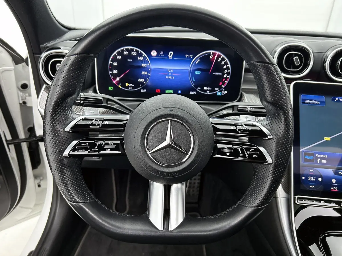 300 e AMG Line 313PK | Automaat | Elektrisch Panoramadak | Achteruitrij Camera | Night Pakket | Elektrische stoelen | Apple Carplay | Android Auto | Elektrische Trekhaak ||
