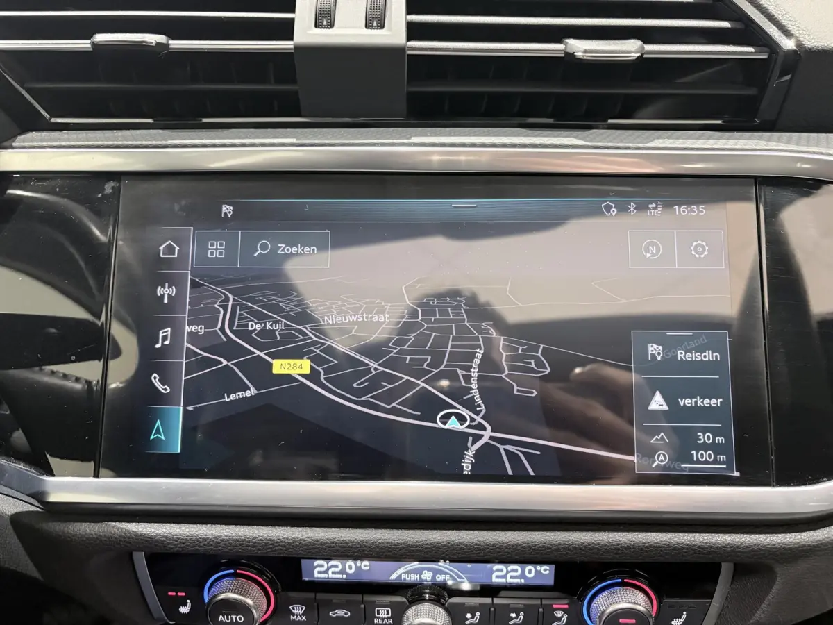 35 TFSI Pro Line business Airco | Achteruitrij camera | Parkeerhulp voor en achter | Cruis control | Panoramisch schuifdak | Navigatie | Bluetooth | Cruise Control | Electronic Climate Contr