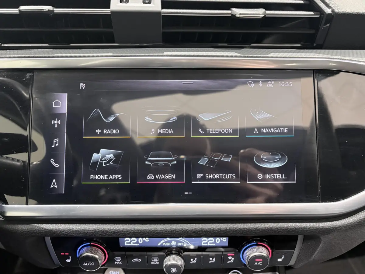 35 TFSI Pro Line business Airco | Achteruitrij camera | Parkeerhulp voor en achter | Cruis control | Panoramisch schuifdak | Navigatie | Bluetooth | Cruise Control | Electronic Climate Contr