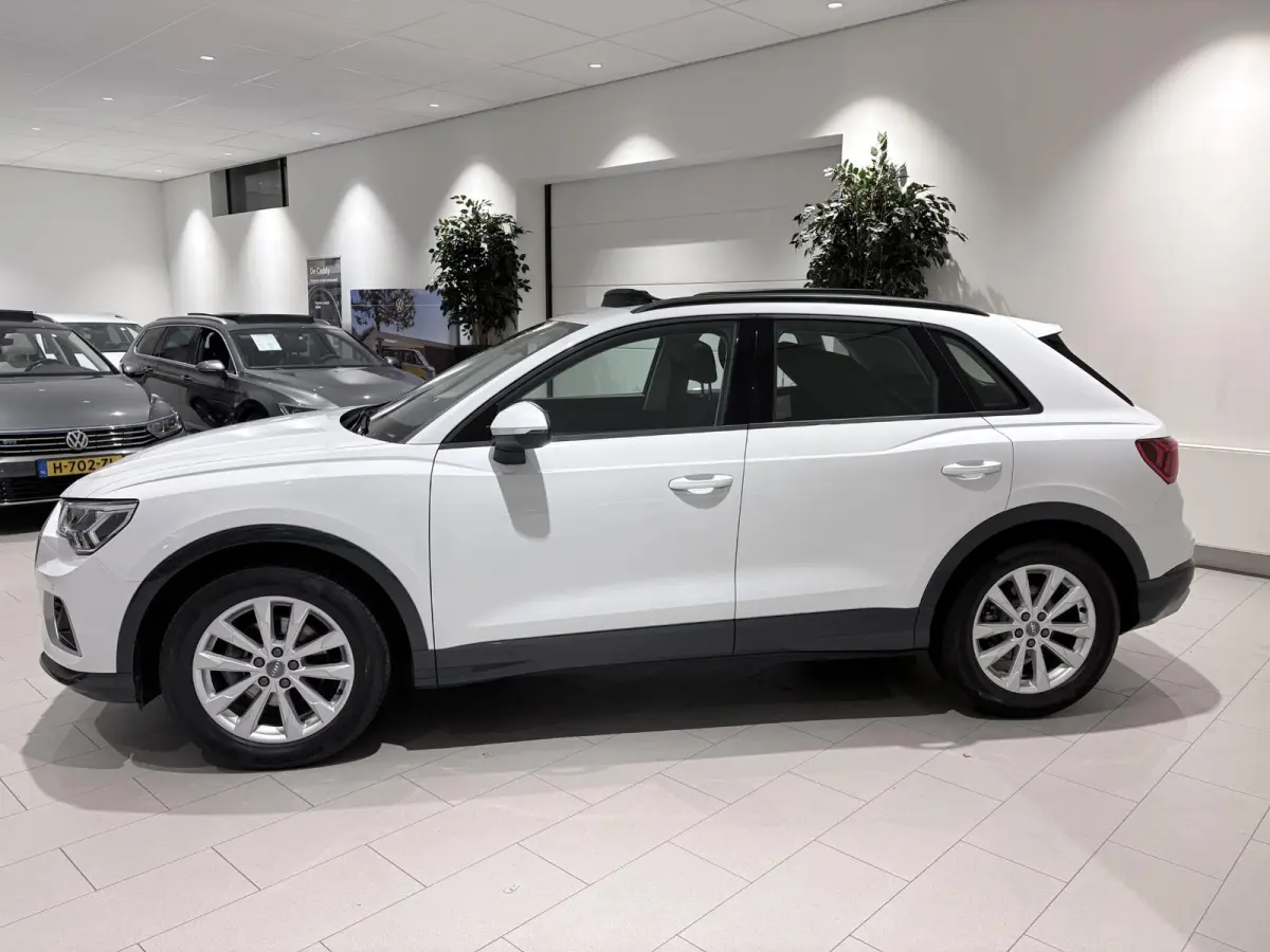 35 TFSI Pro Line business Airco | Achteruitrij camera | Parkeerhulp voor en achter | Cruis control | Panoramisch schuifdak | Navigatie | Bluetooth | Cruise Control | Electronic Climate Contr