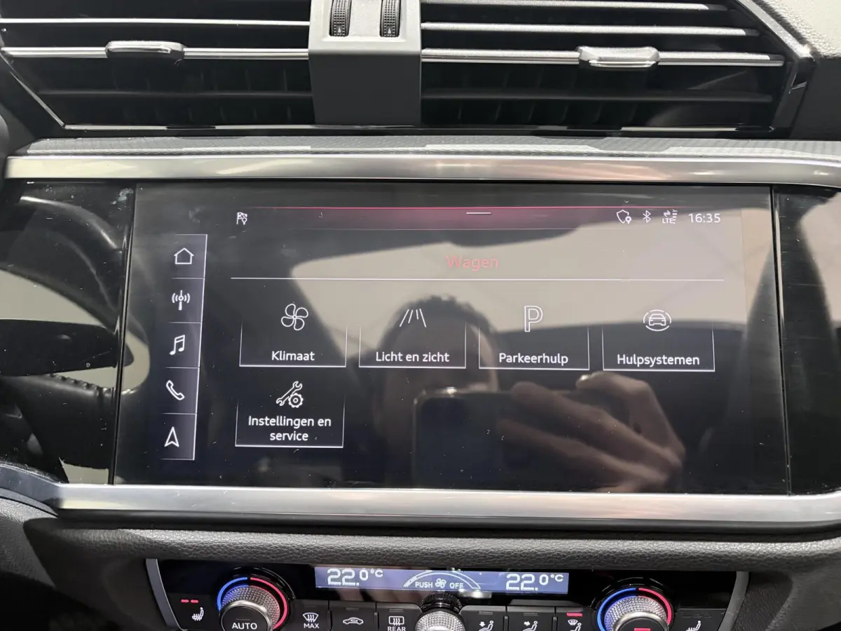 35 TFSI Pro Line business Airco | Achteruitrij camera | Parkeerhulp voor en achter | Cruis control | Panoramisch schuifdak | Navigatie | Bluetooth | Cruise Control | Electronic Climate Contr